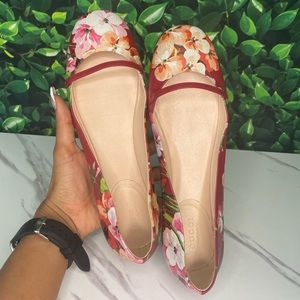 GUCCI SHOES 100% AUTHENTIC GUCCI FLATS